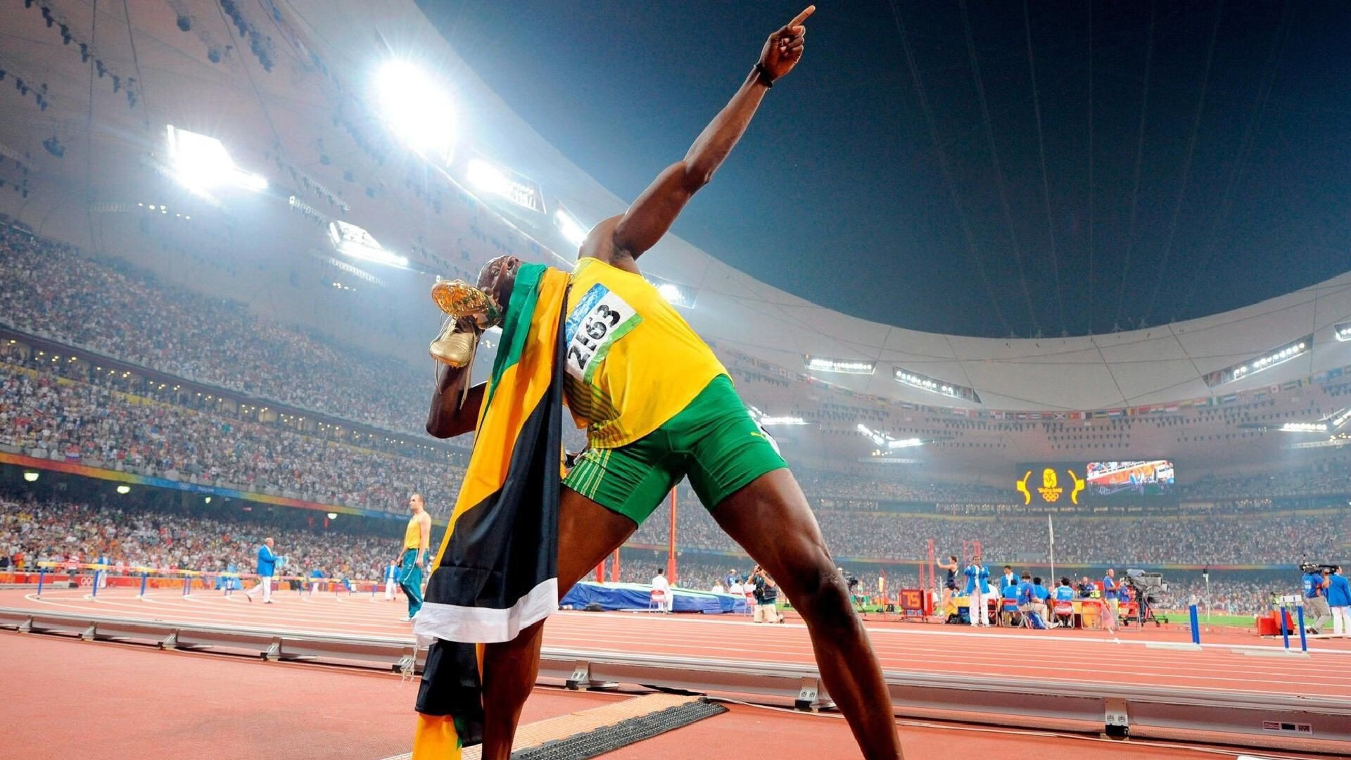 天才新星上演帽子戏法，助球队逆转夺冠